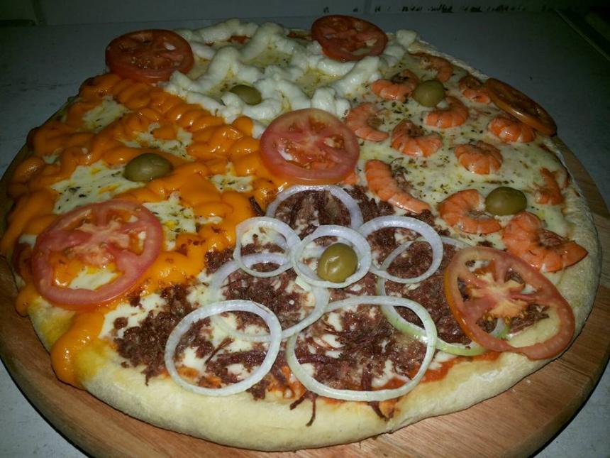 O Cabuloso Burguer tem em seu cardápio mais de 20 sabores de pizzas